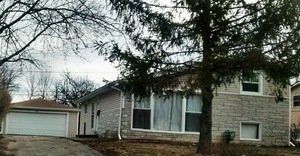 1219 Sacramento Dr, Carpentersville, IL 60110 - photo 1