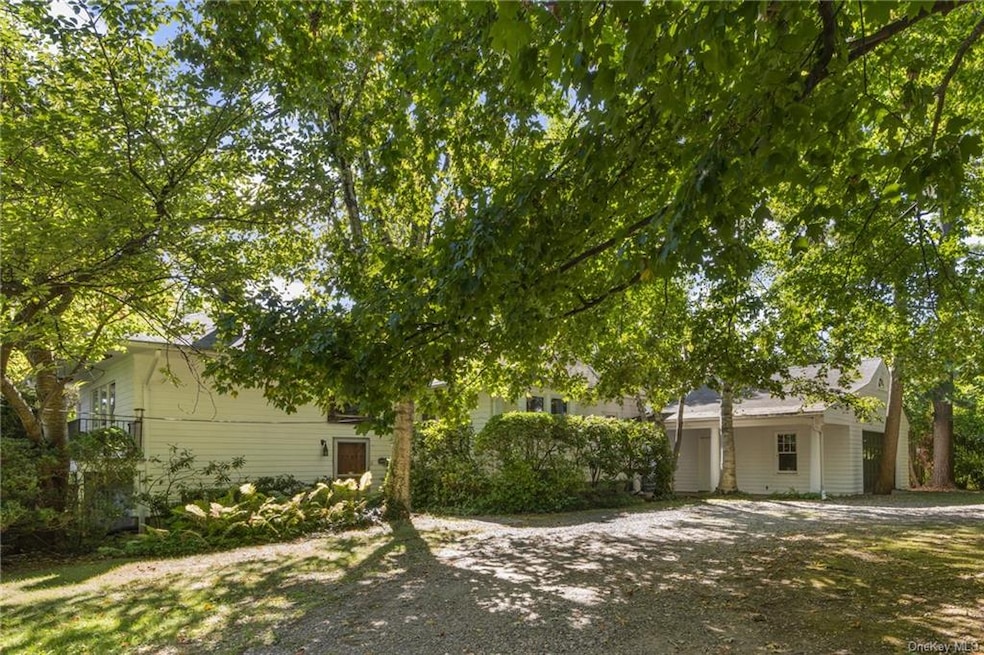 1037 Orienta Ave, Mamaroneck, NY 10543 - photo 1