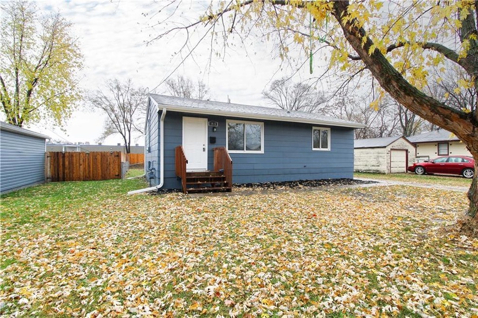 1933 E 25th St, Des Moines, IA 50317 - photo 1