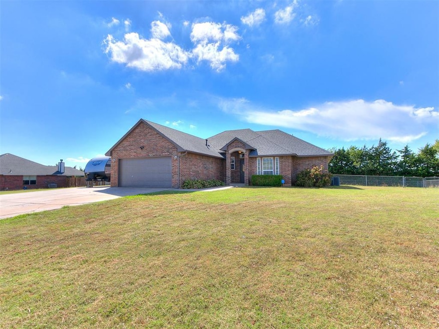 11755 Ridge Point, Guthrie, OK 73044 - photo 1