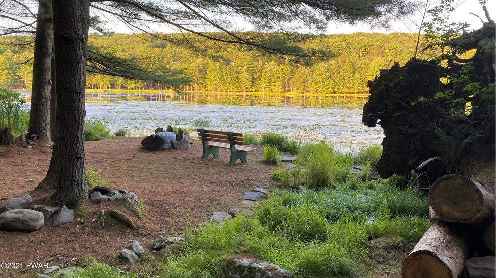 86 Covered Bridge Dr, Palmyra Township, PA 18428 - photo 1