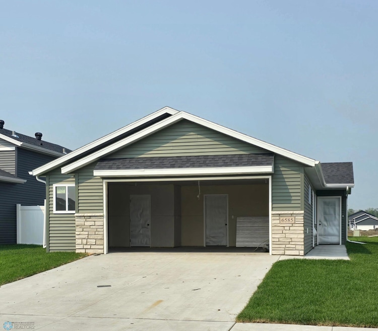 6585 Samuel Dr, Horace, ND 58047 - photo 1