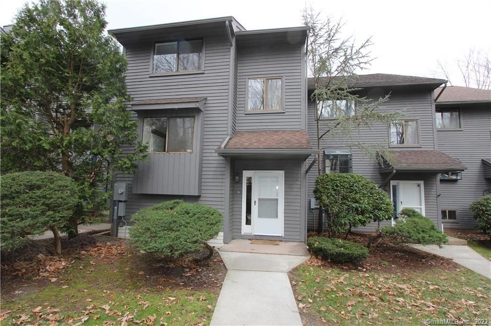306 Conestoga Way unit 306, Glastonbury, CT 06033 - photo 1