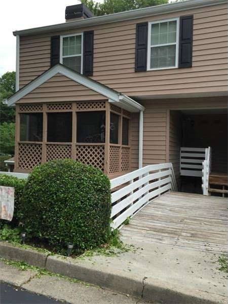 cute 2 bedroom 2 bath condo (bottom level)