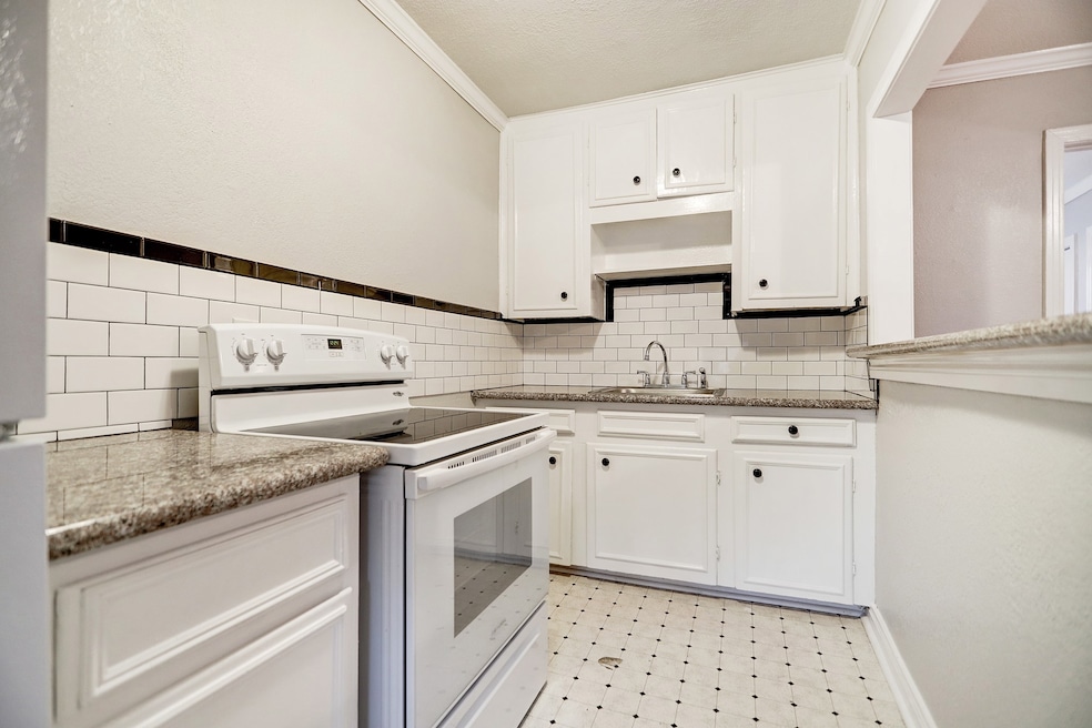 2316 Hazard St unit 1.5, Houston, TX 77019 - photo 1