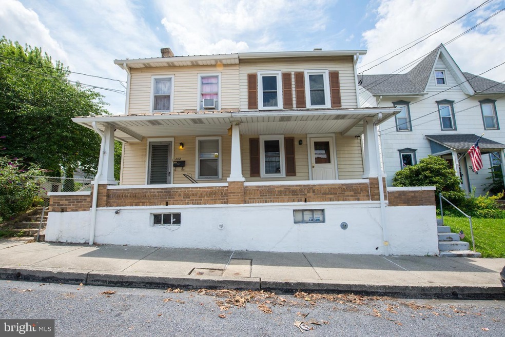 306 S 5th St, Emmaus, PA 18049 - photo 1