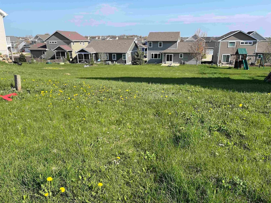 9326 Wilrich St, Middleton, WI 53562 - photo 1