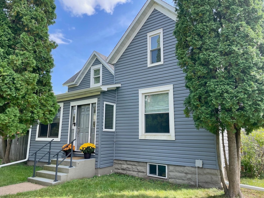 422 12th Ave W, Menomonie, WI 54751 - photo 1