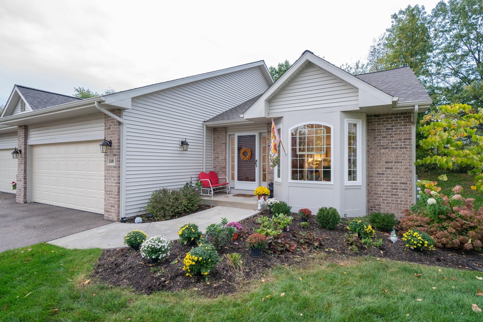 118 Round Hill Rd, Kalamazoo, MI 49009 - photo 1