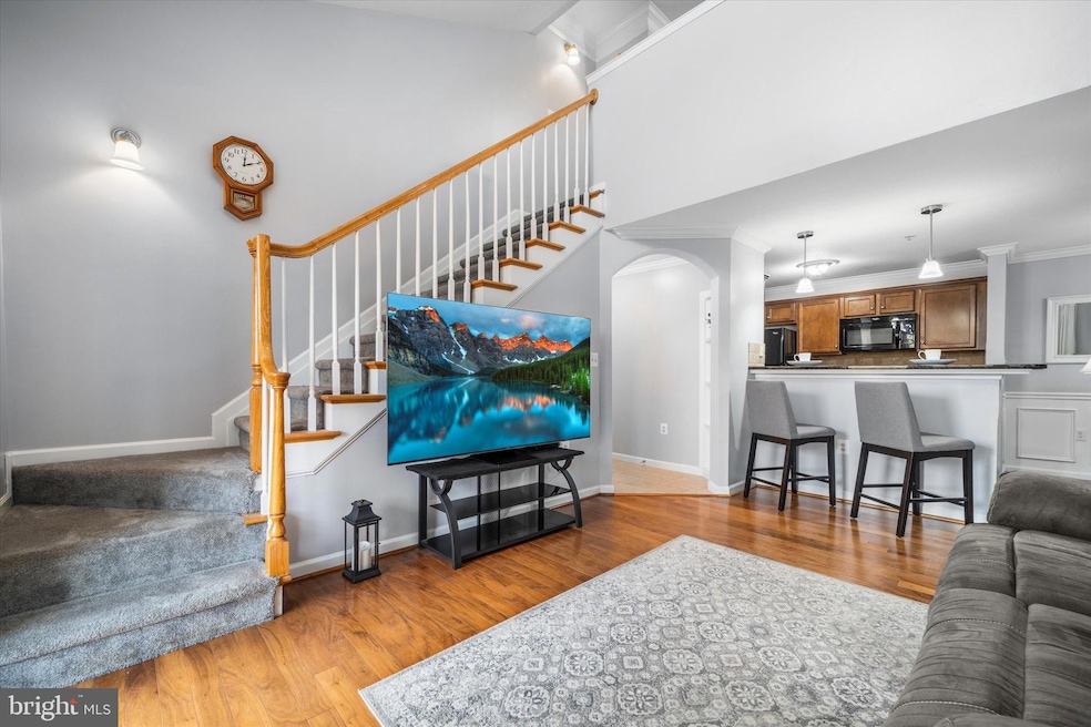 514 Sunset View Terrace SE unit 402, Leesburg, VA 20175 - photo 1