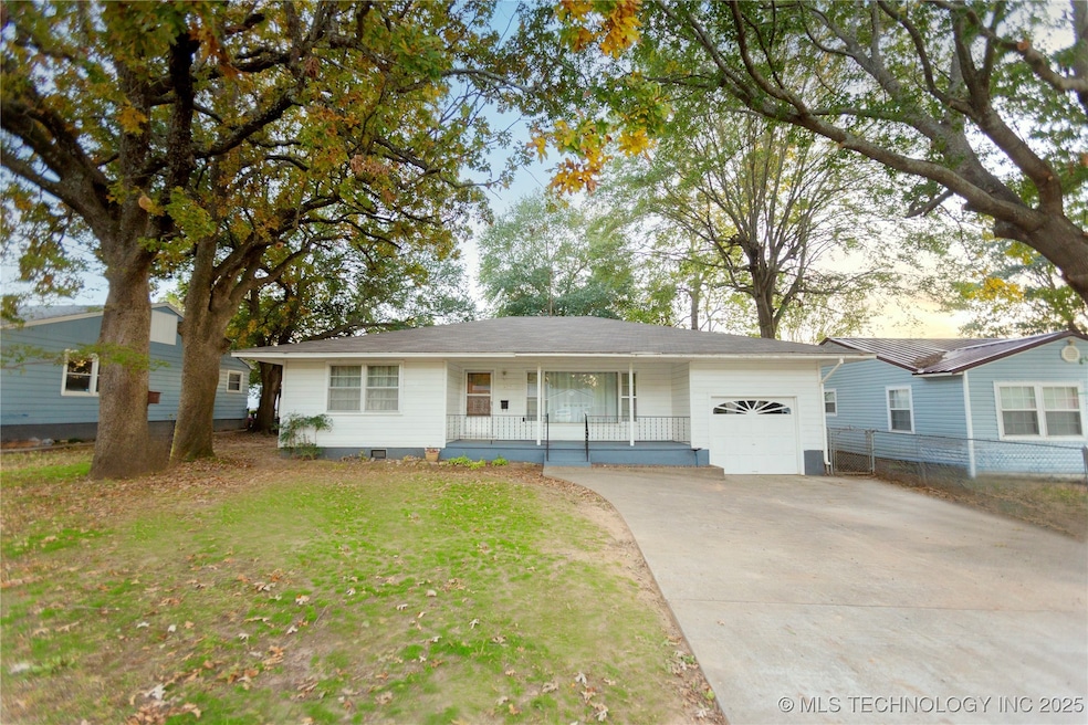 1204 E Comanche Ave, McAlester, OK 74501 - photo 1