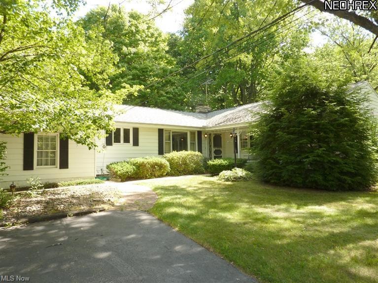 11355 Caves Rd, Chesterland, OH 44026 - photo 1