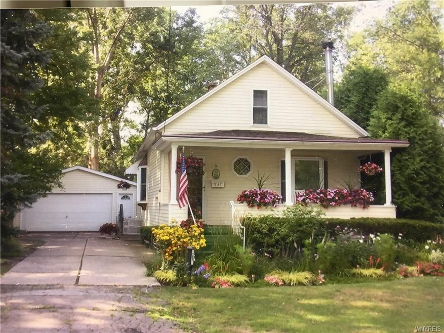 737 Wilson Ave, North Tonawanda, NY 14120 - photo 1