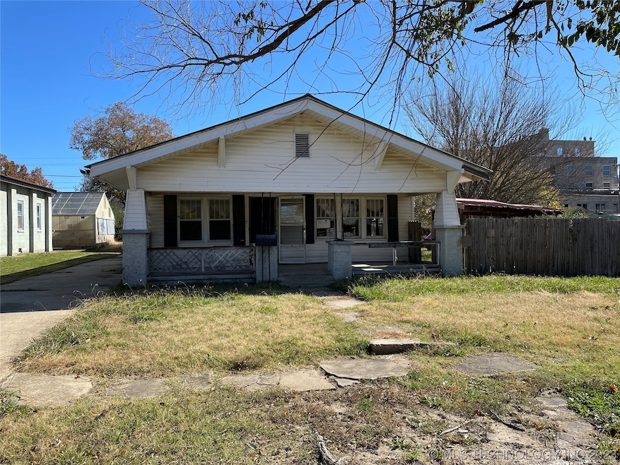 218 N 4th St, Okemah, OK 74859 MLS 2341580