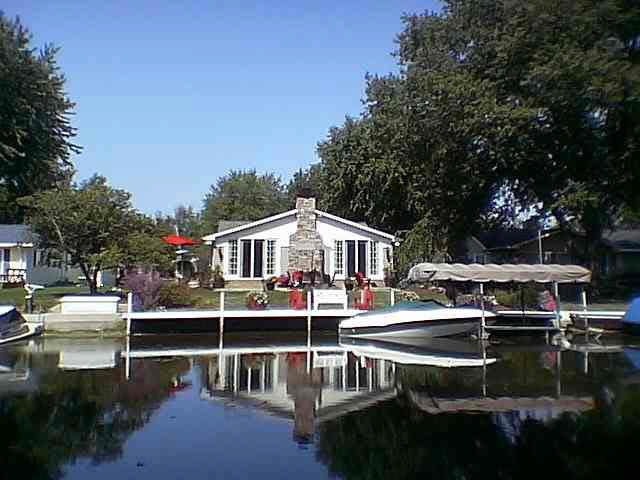 8193 E North Rd, Syracuse, IN 46567 - photo 1