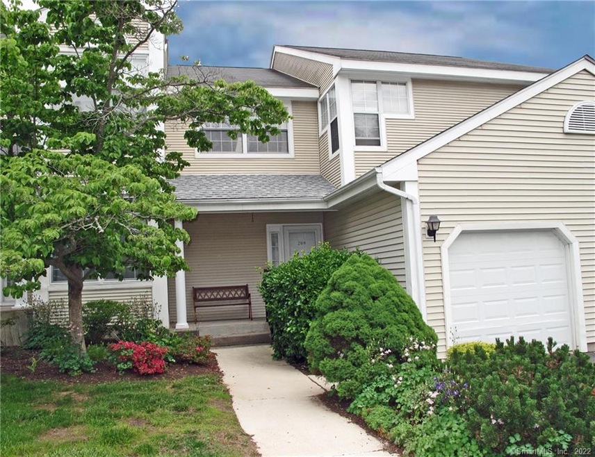 208 Limner Cir unit 208, Rocky Hill, CT 06067 - photo 1