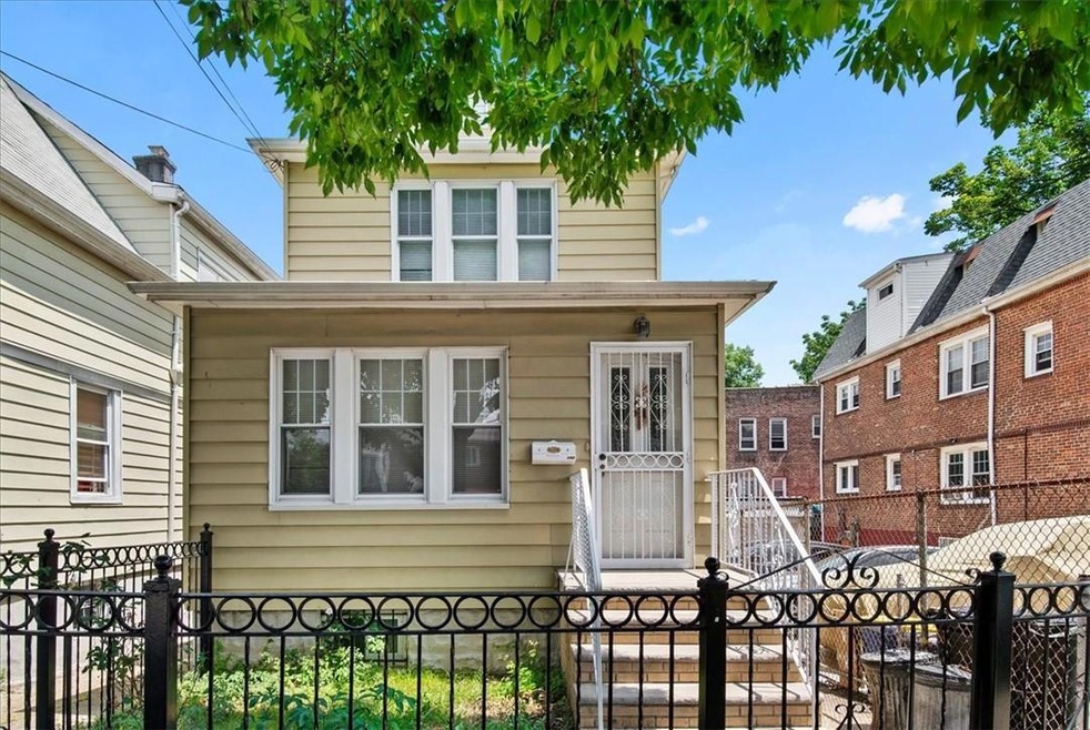 Sold $720,000 • Co-Listing Agent