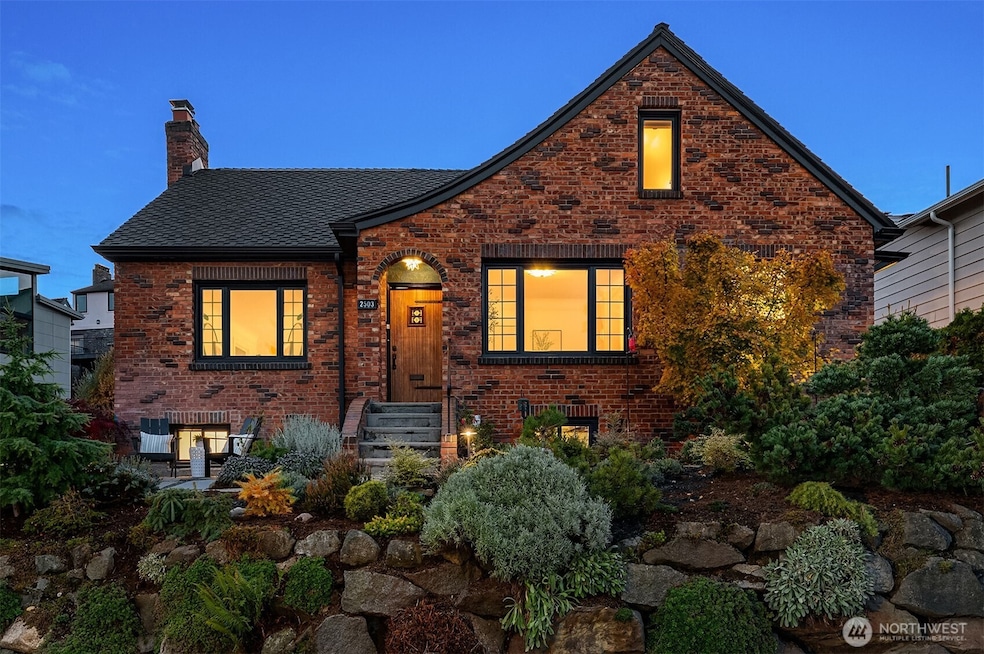 2503 37th Ave W, Seattle, WA 98199 - photo 1