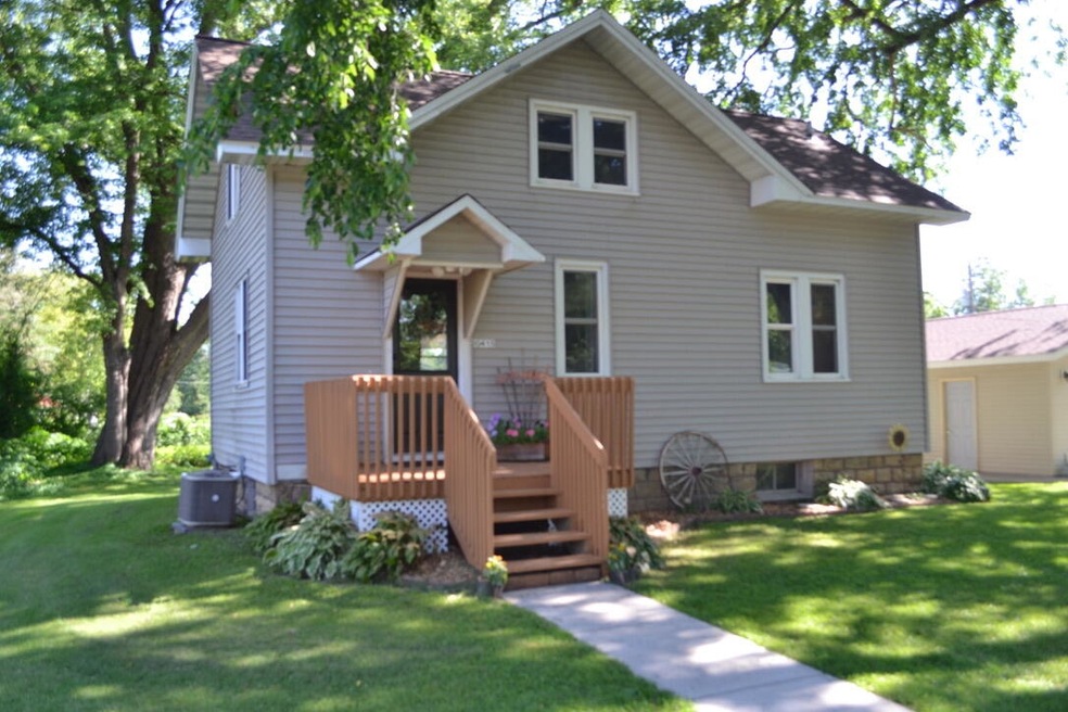 20415 Mckinley Ave, Galesville, WI 54630 - photo 1