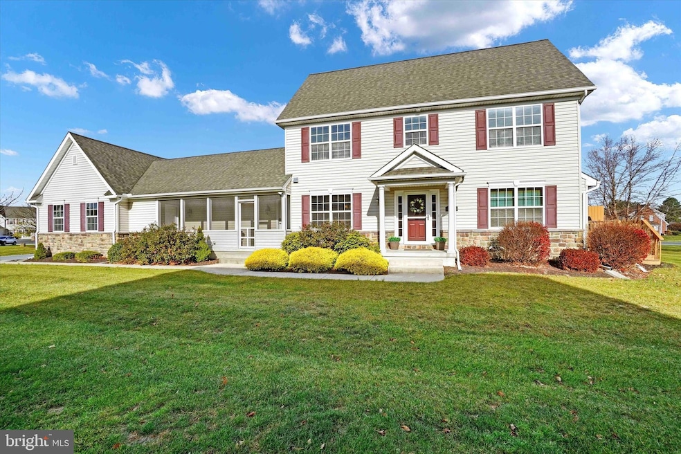 1907 Preserve Ln, Palmyra, PA 17078 - photo 1