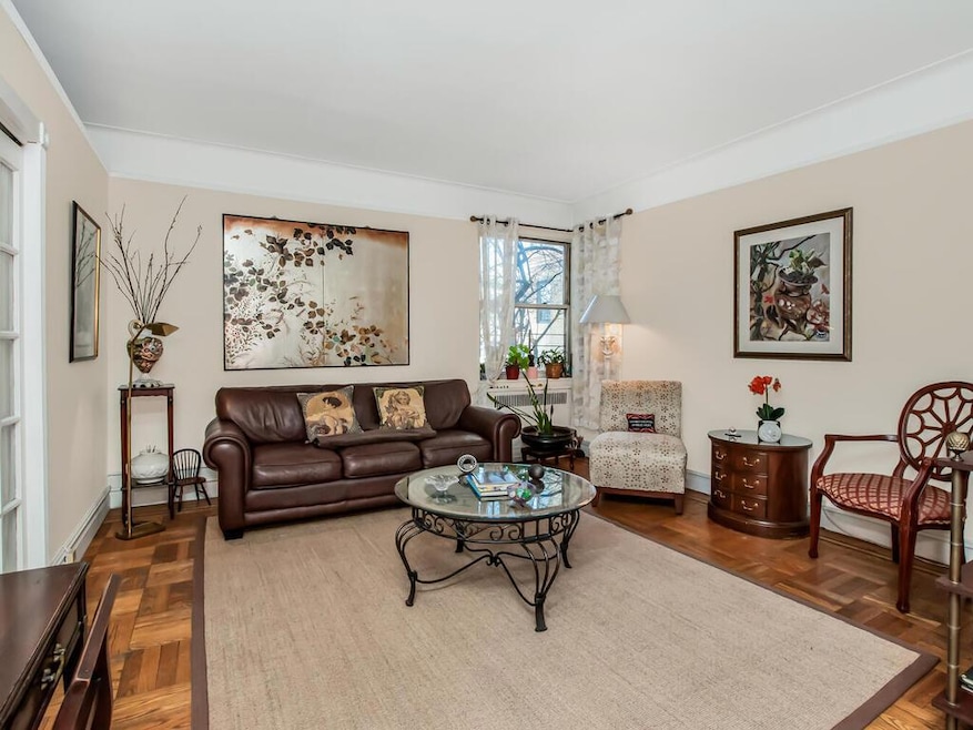 2166 Bronx Park E unit 1G, Bronx, NY 10462 - photo 1