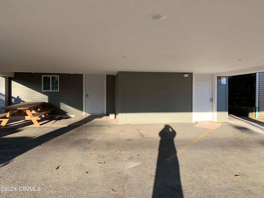 58 N Strawberry Aly, Selinsgrove, PA 17870 - photo 1