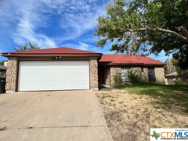 403 E Hogan Dr, Copperas Cove, TX 76522 - photo 1