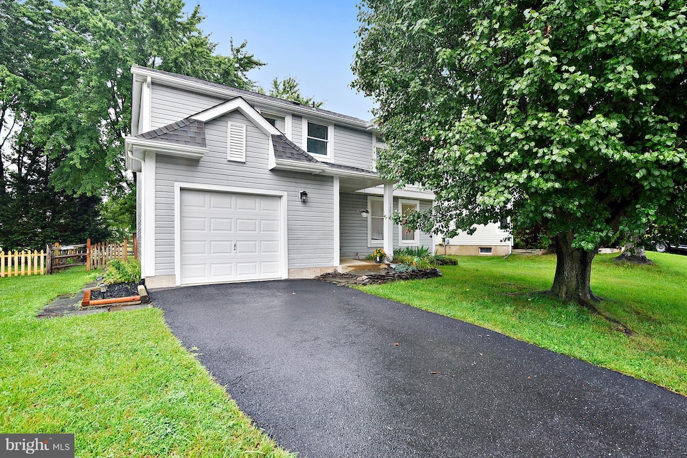 13638 Bellerose Dr, Chantilly, VA 20151 - photo 1