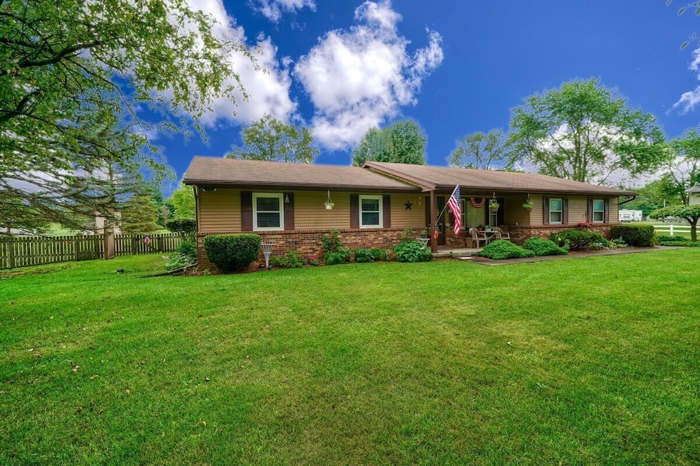 8440 Bruce Ct NW, Canal Winchester, OH 43110 - photo 1