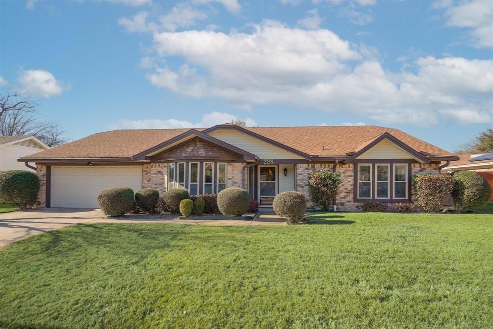 228 Carolyn Dr, Hurst, TX 76054 - photo 1