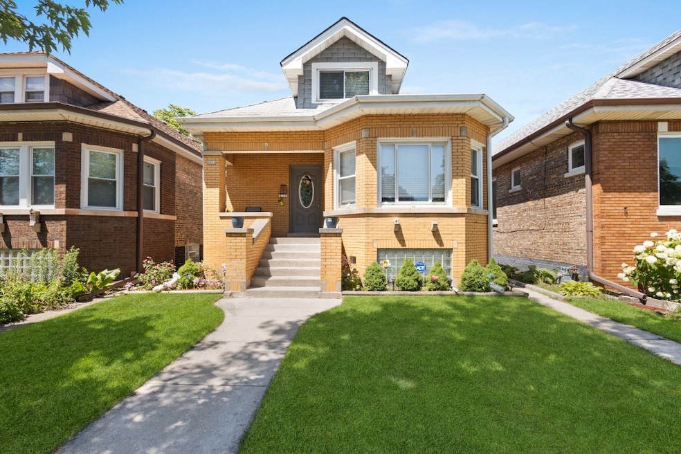 6921 26th St, Berwyn, IL 60402 - photo 1