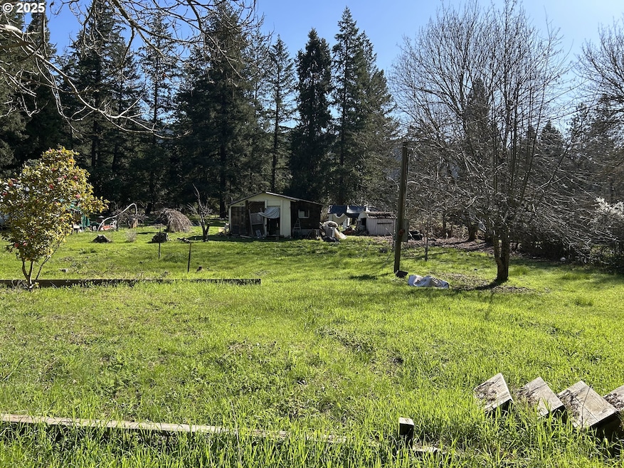 429 Bradley Dr, Myrtle Creek, OR 97457 - photo 1