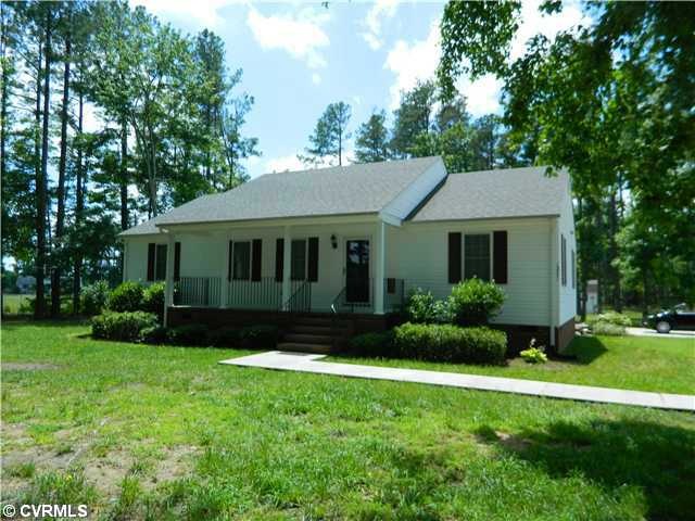 13571 S Crater Rd, Petersburg, VA 23805 - photo 1