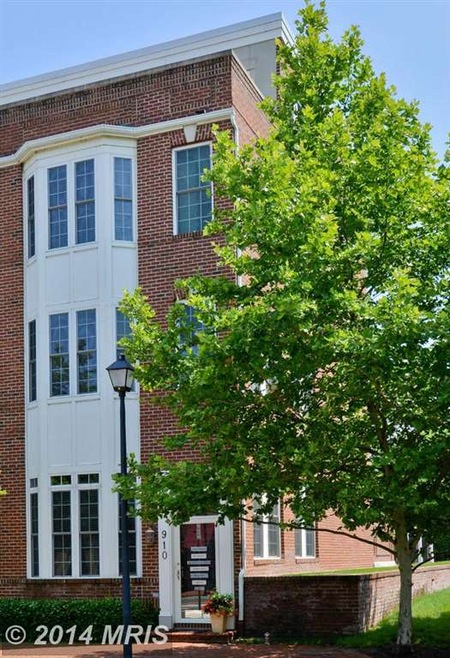 910 Slaters Ln unit 12, Alexandria, VA 22314 - photo 1