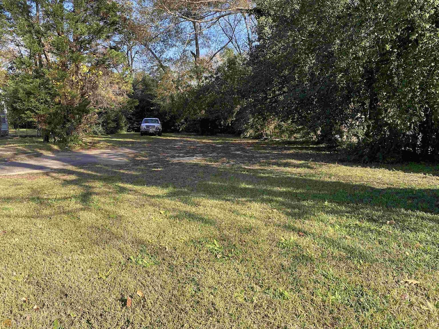 1076 Cypress Dr, MacOn, GA 31204 - photo 1