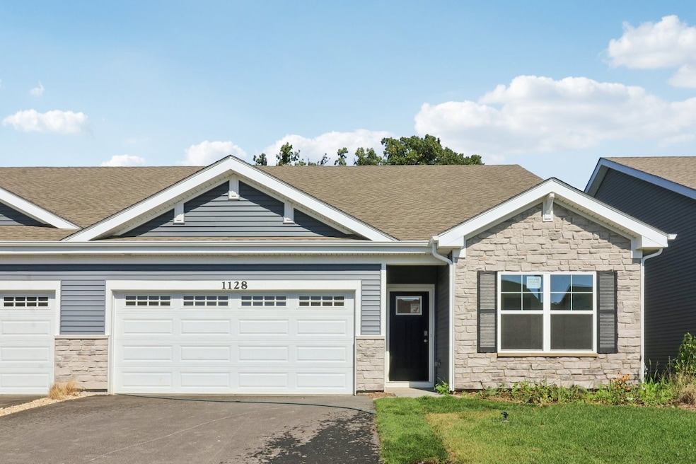 1128 Bluebell Ln, Bartlett, IL 60103 - photo 1