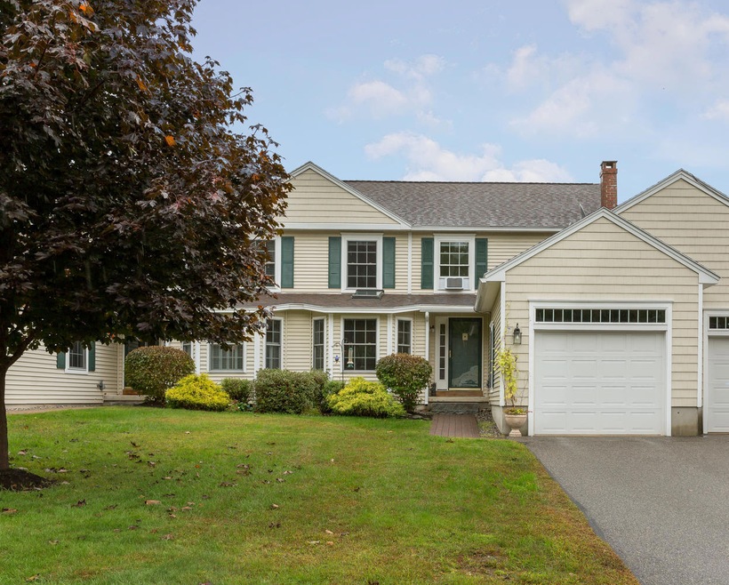 7 Outlook Lane Brunswick ME-large-001-03