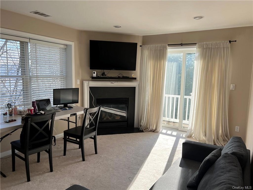 1611 Half Moon Bay Dr, Croton On Hudson, NY 10520 - photo 1