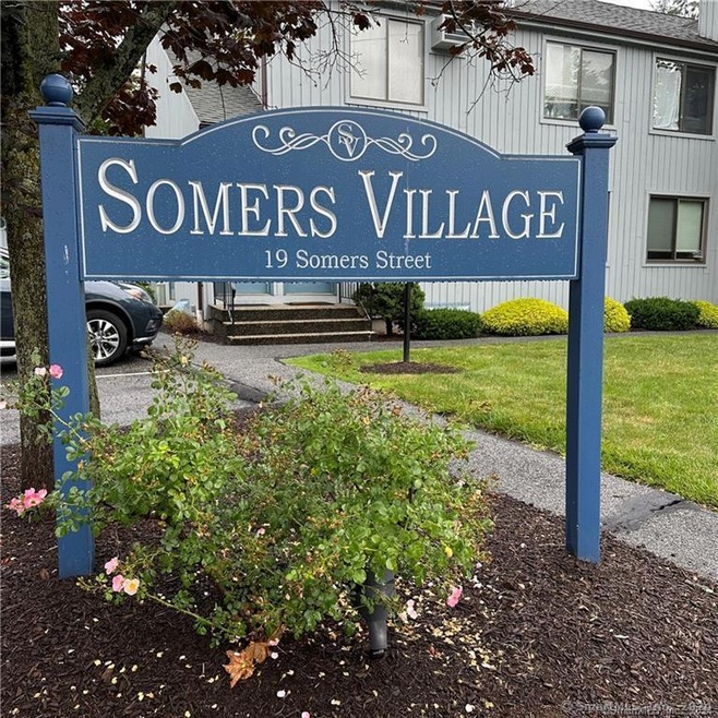 19 Somers St unit D4, Danbury, CT 06810 - photo 1