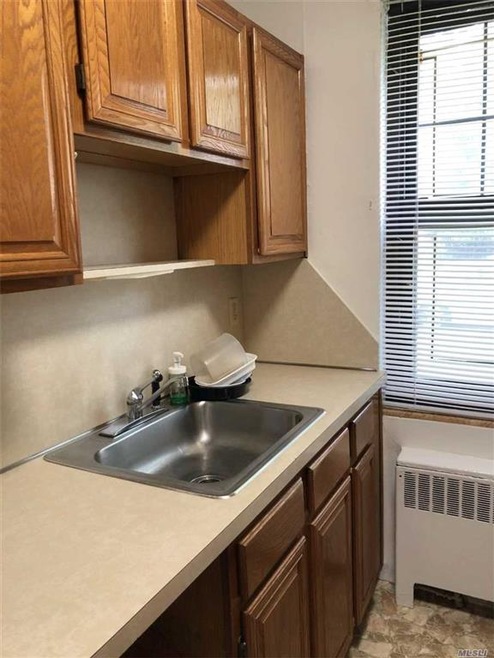 7032 136th St unit A, Flushing, NY 11367 - photo 1