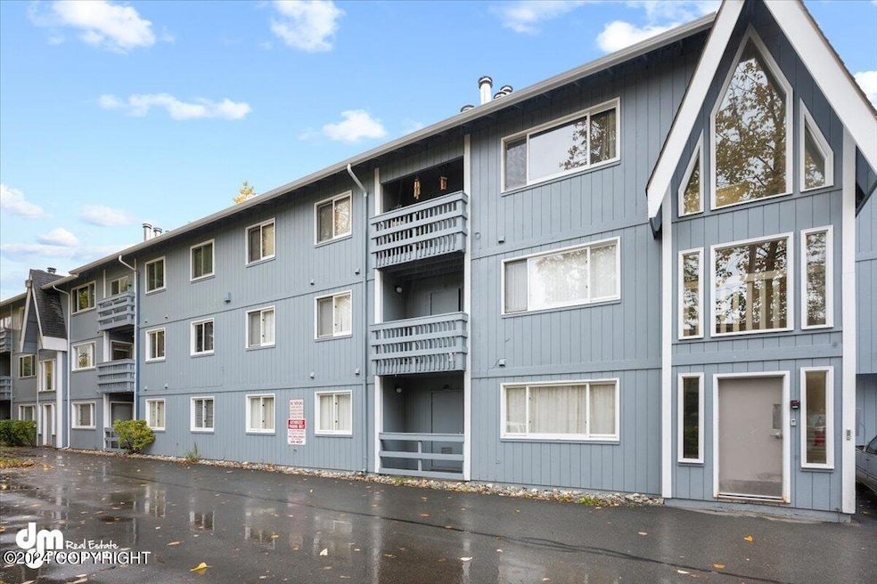 02-Front Exterior-Parking_SLS_-4080