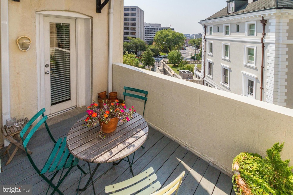 2015 Columbia Rd NW unit 7, Washington, DC 20009 - photo 1