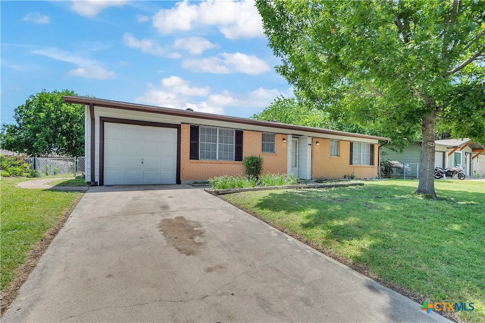1210 Ridgemont 
Killeen TX 76549