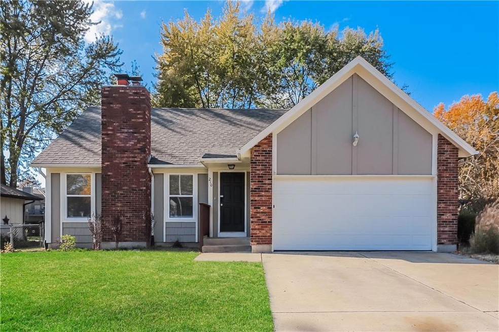 210 N Huntsman Blvd, Raymore, MO 64083 - photo 1