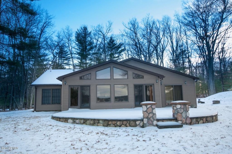 288 Fawn Lake Dr, Hawley, PA 18428 - photo 1