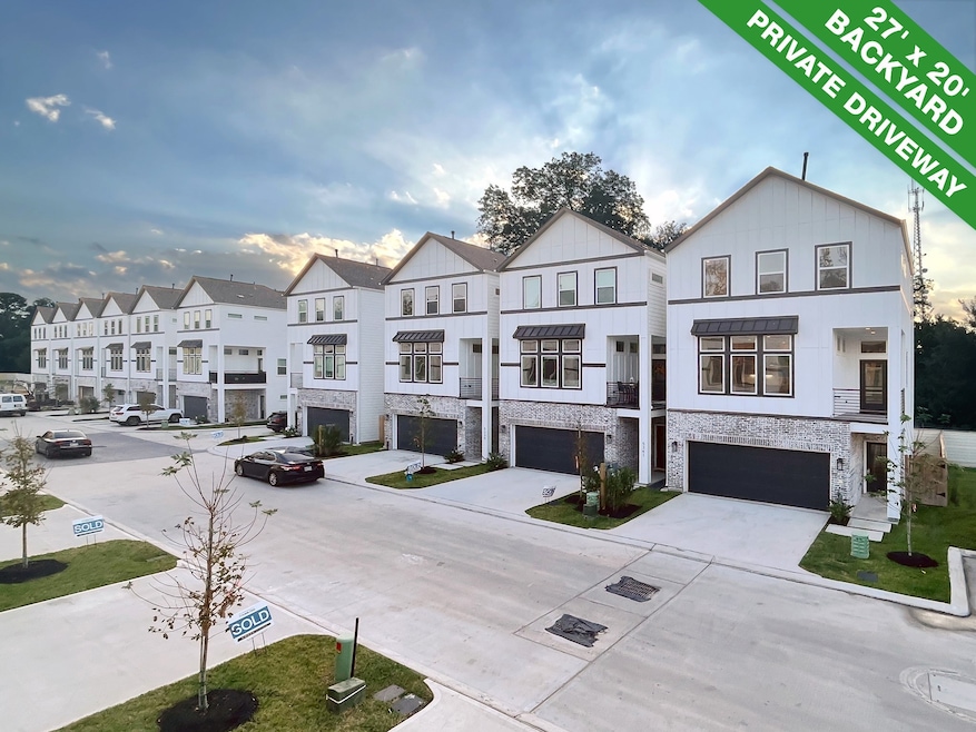 5327 Donovan Gardens Ln, Houston, TX 77091 - photo 1