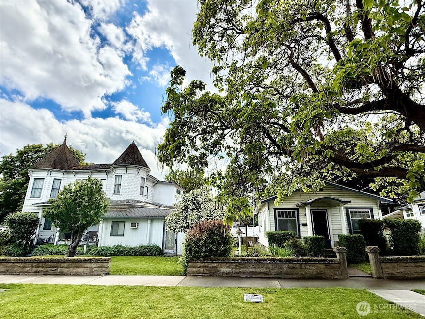 303 307 N 3rd St, Dayton, WA 99328 - photo 1