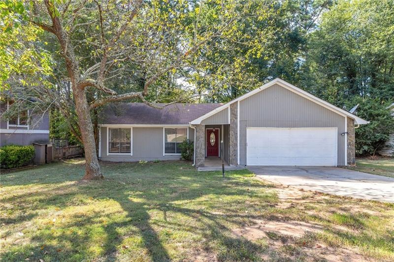 665 N Pointe Knoll Ct, Riverdale, GA 30274 - photo 1