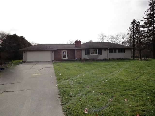 382 Parklane Dr, Woodville, OH 43469 - photo 1