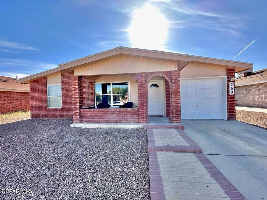 360 Barrel Cactus Dr, Horizon City, TX 79928 - photo 1